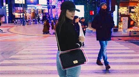 Liza Soberano's Chanel Bag Is From Enrique Gil 